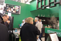 дегустация на стенде компании ПРАКТИКА