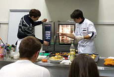 ПРАКТИКА. 4 декабря состоялся мастер-класс "RATIONAL. Новогодний стол от Шефа.